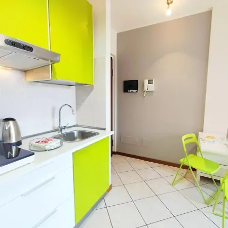 Station - With Terrace Apartment Milan