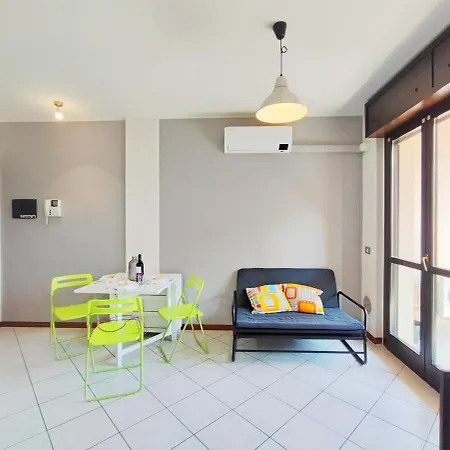 Station - With Terrace Apartman