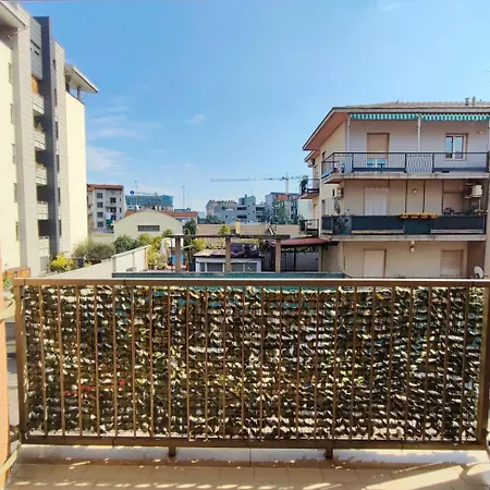 Station - With Terrace Apartman